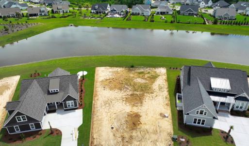 7329 Foxbriar Dr