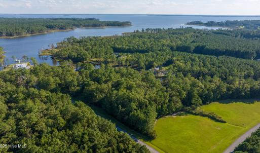 2_photo-0-mariners-way