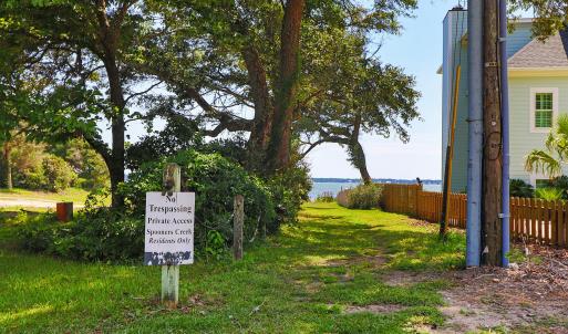 Spooner's Creek kayak launch