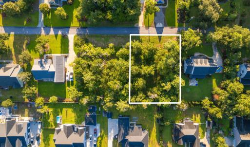 Vacant lot in Spooner's Creek
