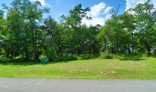 Vacant lot in Spooner's Creek