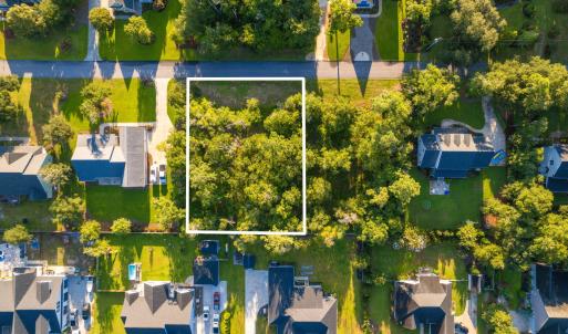 Vacant lot in Spooner's Creek