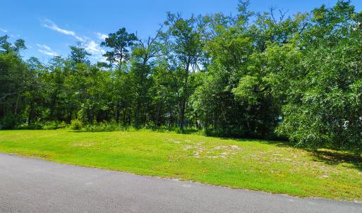 Vacant lot in Spooner's Creek