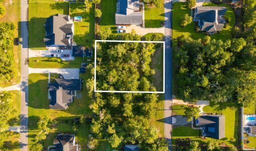 Vacant lot in Spooner's Creek