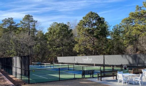 Club Amenity: Tennis & Pickleball
