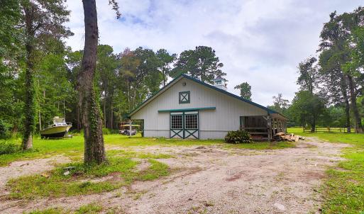 Barn