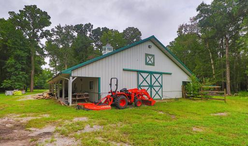 Barn