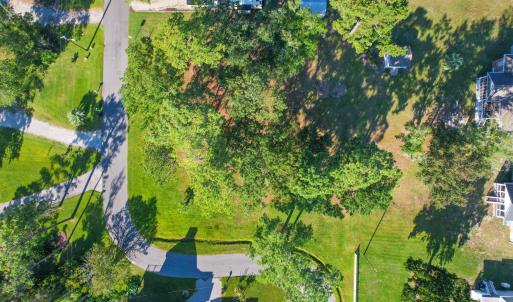 Quiet Street & NICE neighborhood