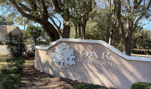 Oak Harbour Sign