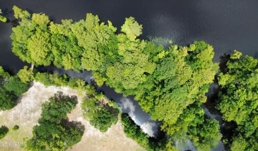 dji_fly_20250724_013238_62_1753310060643