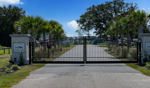 Redds Cove Entry Gate