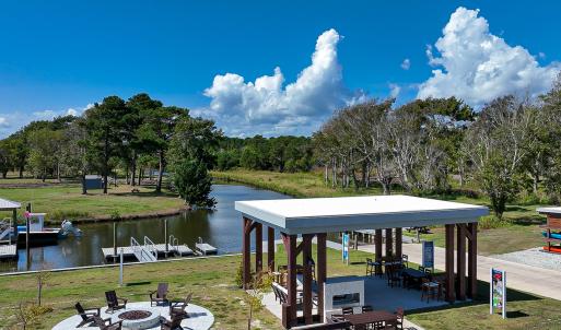 Redds Cove Amenities 09-25 MLS-8