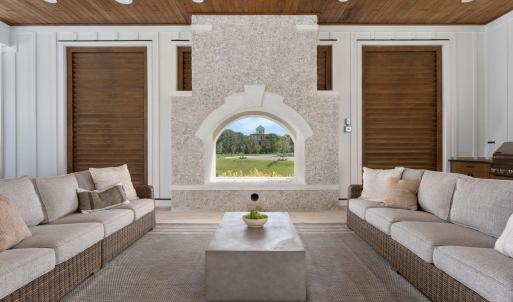 amenities-ground-pool-house-04