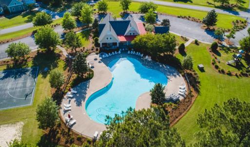 03 Clubhouse and Pool