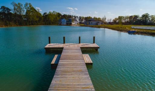 19 Pintail Lake neighborhood dock