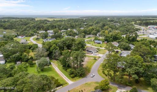 201 & 203 Sherwood Blvd