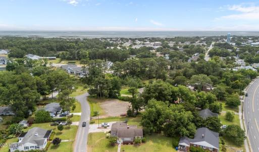 201 & 203 Sherwood Blvd