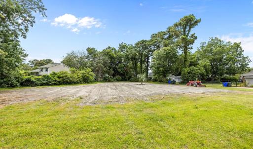 201 & 203 Sherwood Blvd