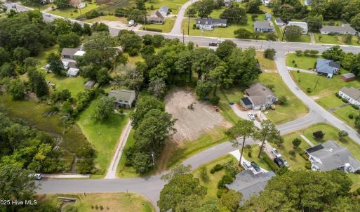 201 & 203 Sherwood Blvd