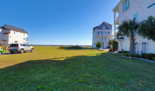 Vacant waterfront lot