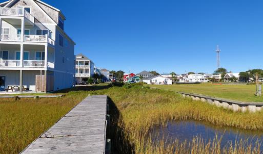 Vacant waterfront lot