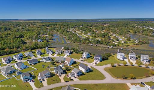 Vacant lot in Mariners Pointe