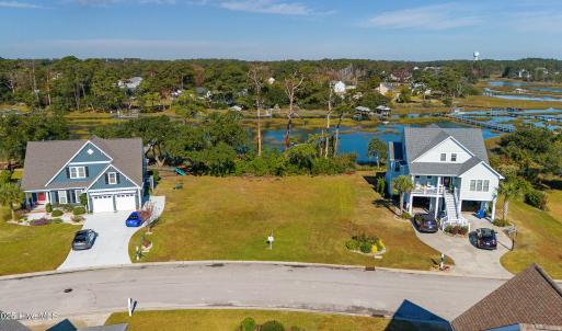 Vacant lot in Mariners Pointe