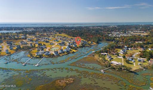 Vacant lot in Mariners Pointe