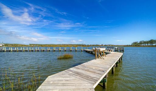 Mariners Pointe dock