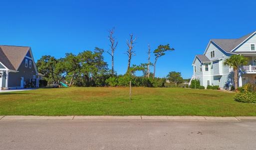 Vacant lot in Mariners Pointe