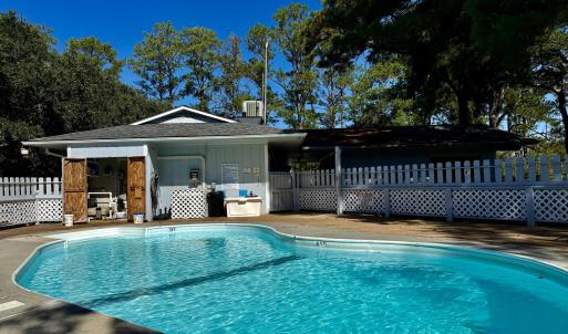 Pool at Sea Harbour Yacht Club