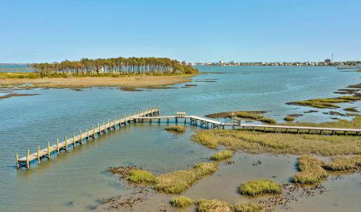 33-web-or-mls-Mariners Pointe Stock7