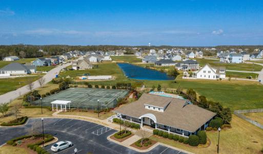 24-web-or-mls-Mariners Pointe Amenities