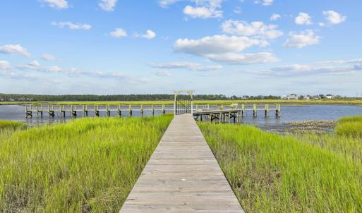 30-web-or-mls-Mariners Pointe Stock3