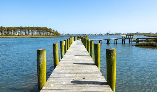 34-web-or-mls-Mariners Pointe Stock8