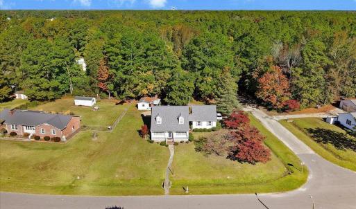 16-Country Squire Rd-16