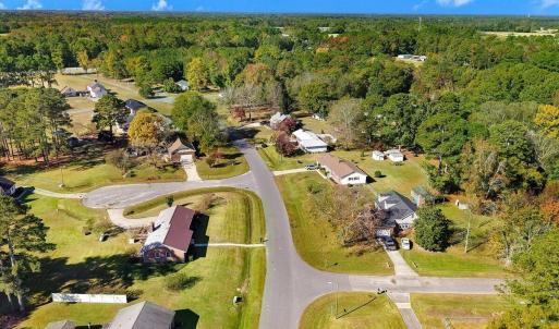 18-Country Squire Rd-18