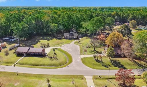 24-Country Squire Rd-24