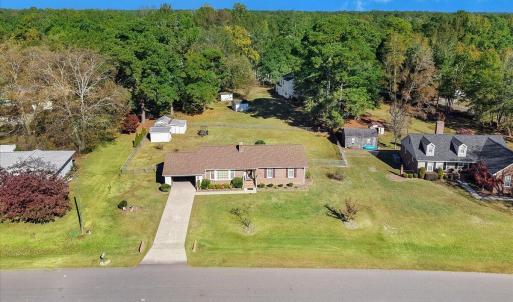 26-Country Squire Rd-26