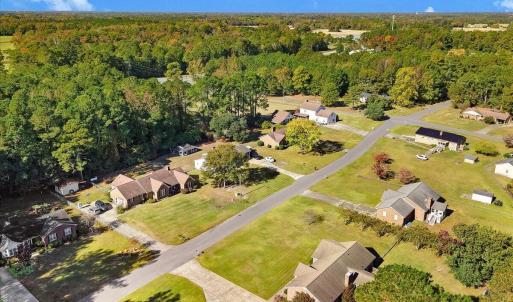 23-Country Squire Rd-23