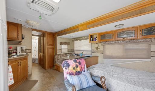 8_bedroom