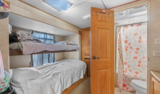 9_bedroom