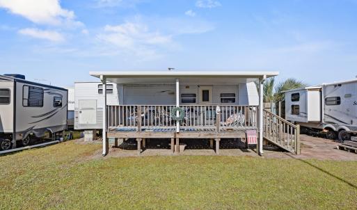 1_front exterior