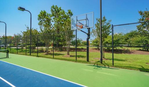 Cannonsgate tennis and basketball courts