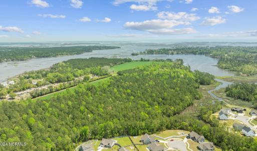 517 Queens Creek Rd (35)