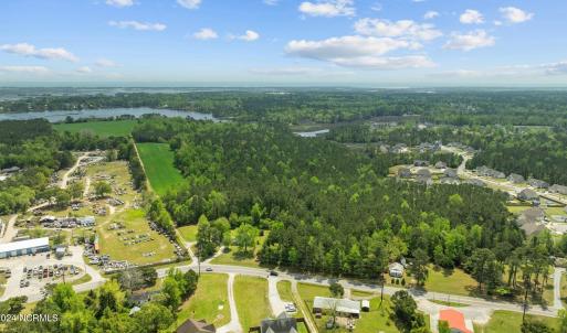 517 Queens Creek Rd (32)