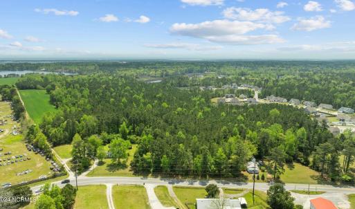 517 Queens Creek Rd (38)