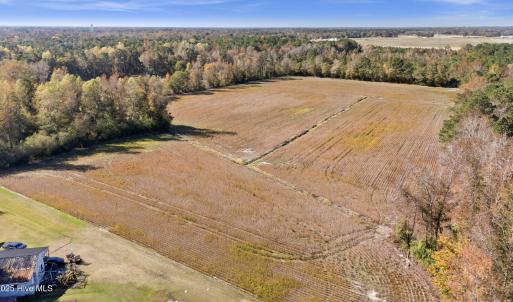 DJI_20251106101900_0081_D