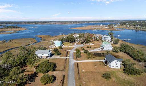 View to end of Jade St