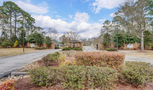 823 Chadwick Shores Dr Sneads-large-046-